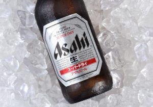 The No. 1 beer in Japan: Asahi Super Dry is brewed with the finest barley malt, hops and corn starch. This gives it its dry yet refreshing taste with a fine finish and vital kick.